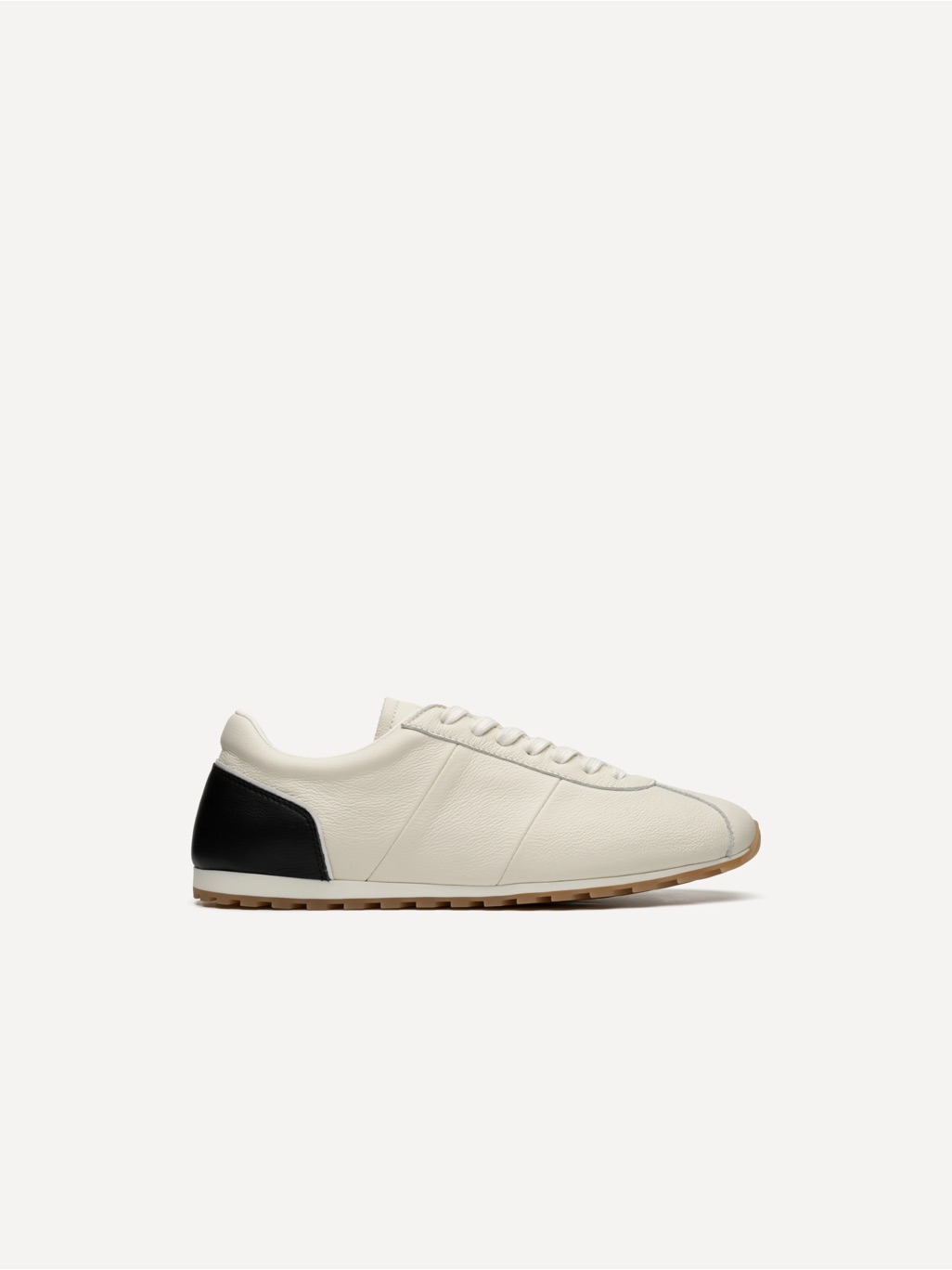 Jak Black & White Sneakers